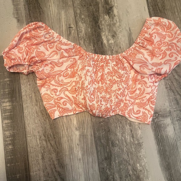 Women's Pink Patterned Crop Top - Picture 3 of 5
